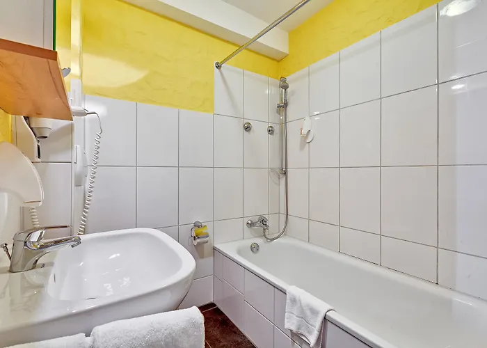 كوليناريوم آن دير جليمس فندق